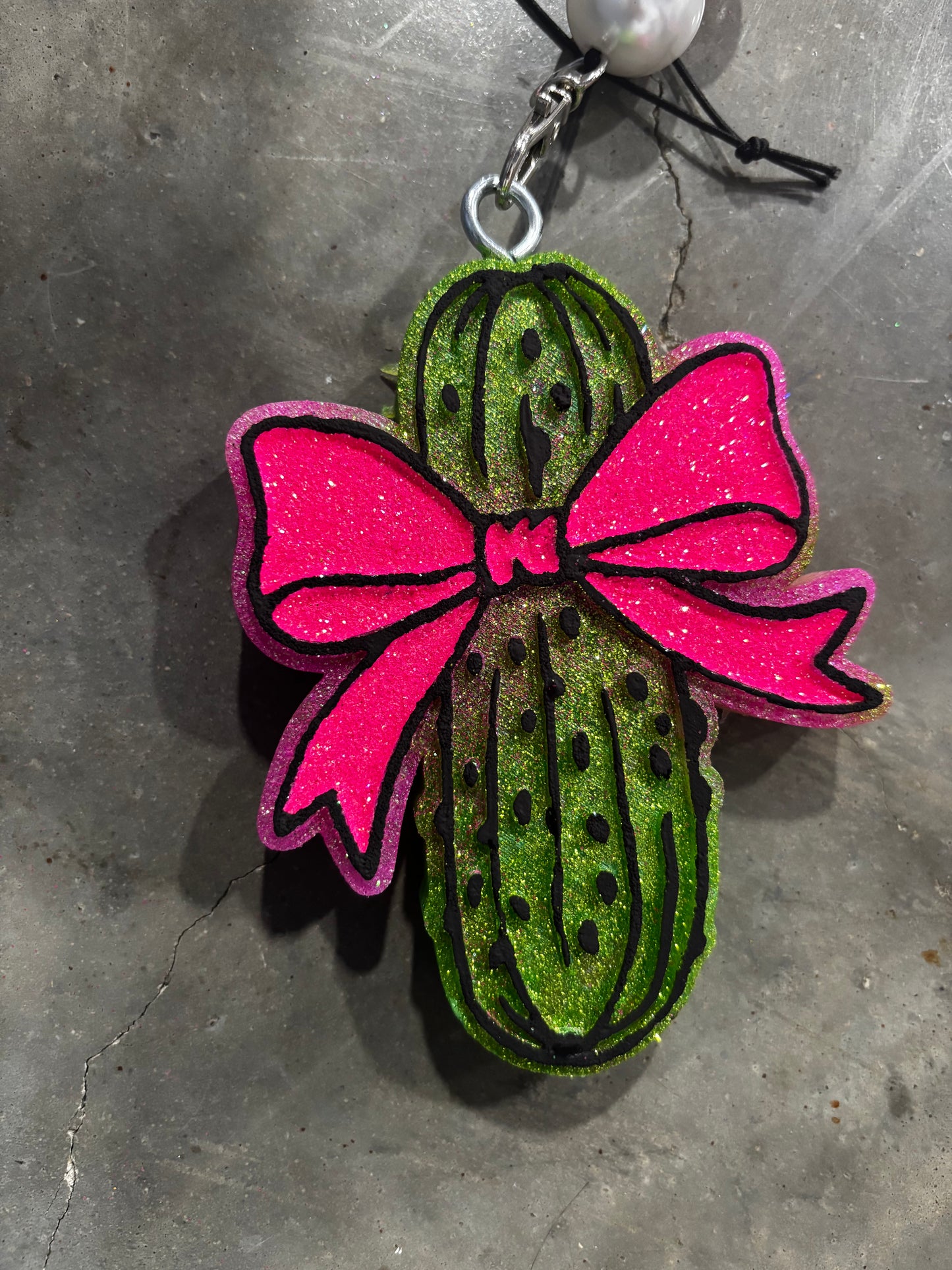 Dill Pickle Bow Freshie
