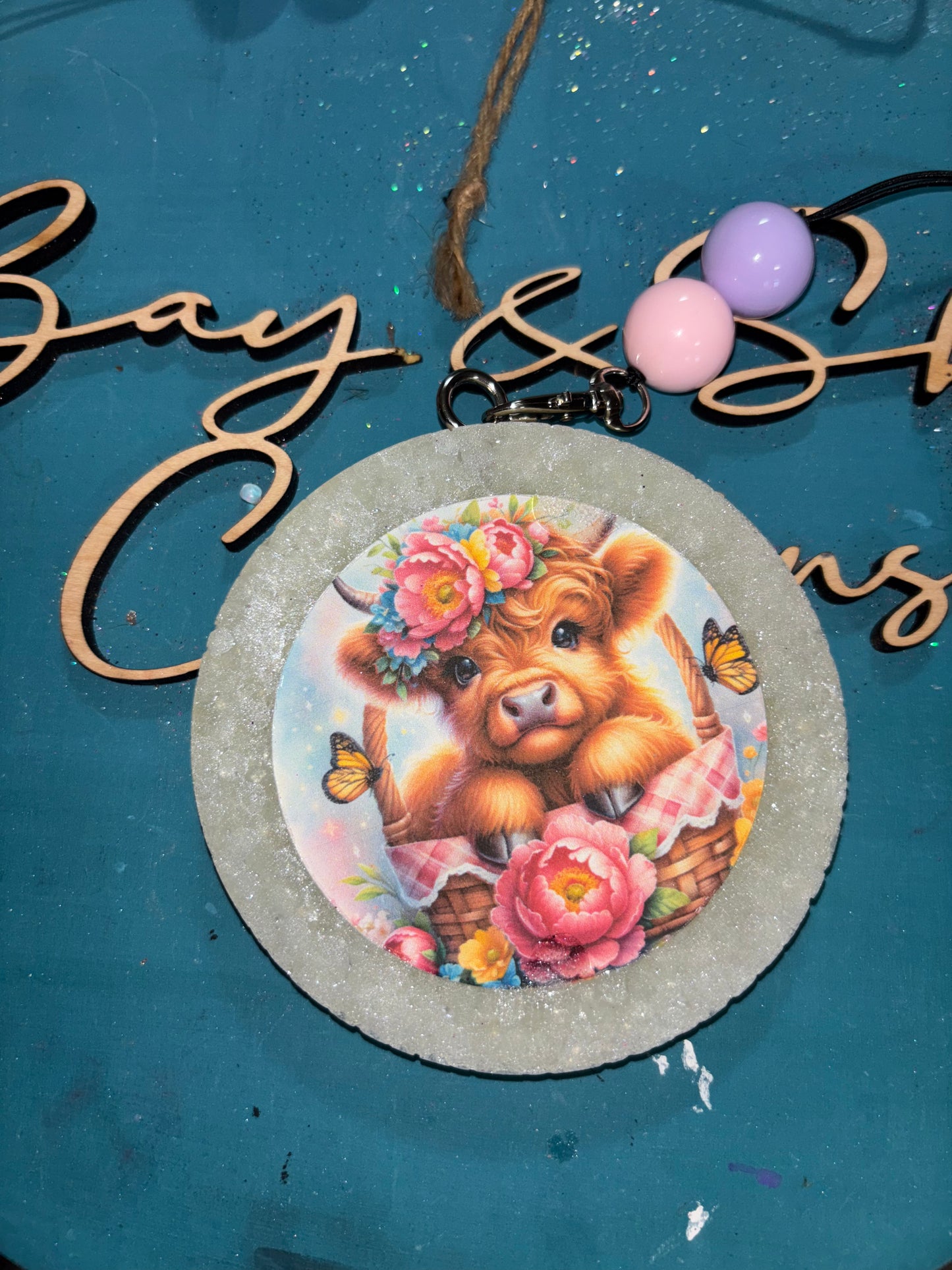 Spring Highland Cow Round Freshie