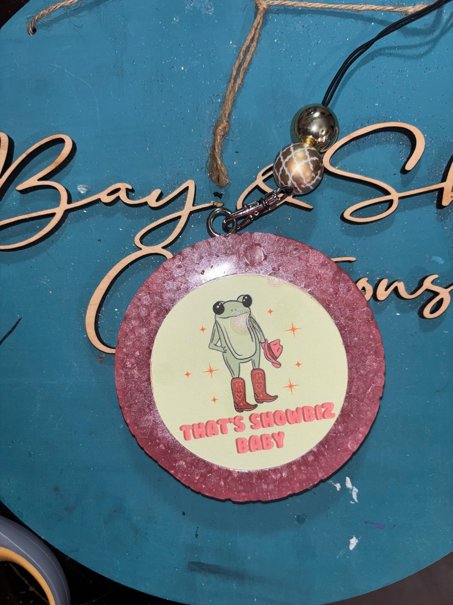 Show Biz Round Freshie