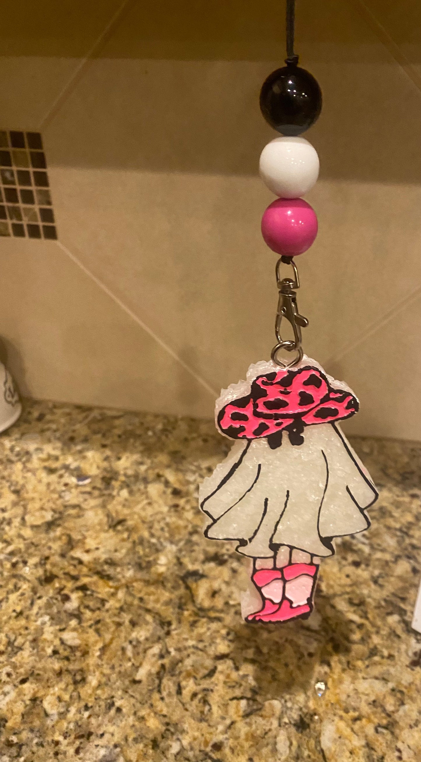 Standing Ghost Girl Freshie